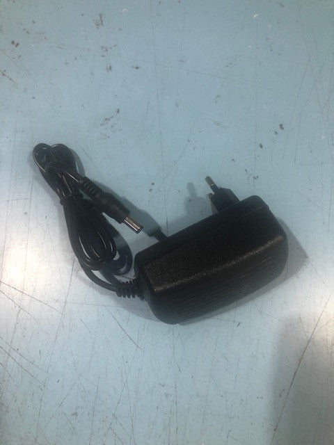 Adaptateur secteur 5v 12.5 watts 2.5a alim ac dc 110v 220v fiche 5.5x 2.1mm ECLATS DESTOCKAGE