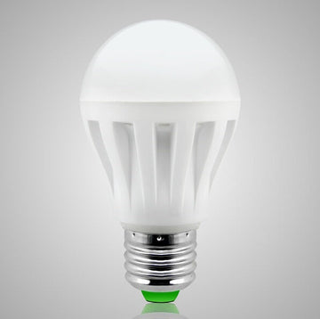 Ampoule 9 led standard culot e27 5,5 watts consommation 6w  40w ECLATS DESTOCKAGE
