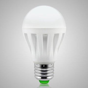 Ampoule led 220v e27 9w blanc eclairage de secours avec batterie intégré lumiere rechargeable ECLATS DESTOCKAGE