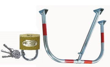 Barrière de parking tube acier avec cadenas bandes rétro-réfléchissantes rouges verrouillage - ECLATS DESTOCKAGE