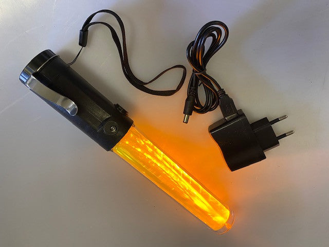 Baton lumineux 26cm led jaune + batterie rechargeable + chargeur 220v 5v support magnetique ECLATS DESTOCKAGE