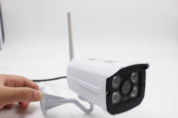 Camera exterieur etanche 24 leds infrarouge couleur ip wifi compatible iphone blackberry coffret ECLATS DESTOCKAGE