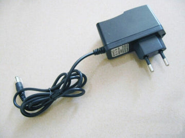 Chargeur 220V vers 8.4V 500mAh 0.5a 5.5mm x 2.1mm pour batterie rechargable 9v detecteur de metaux ECLATS DESTOCKAGE
