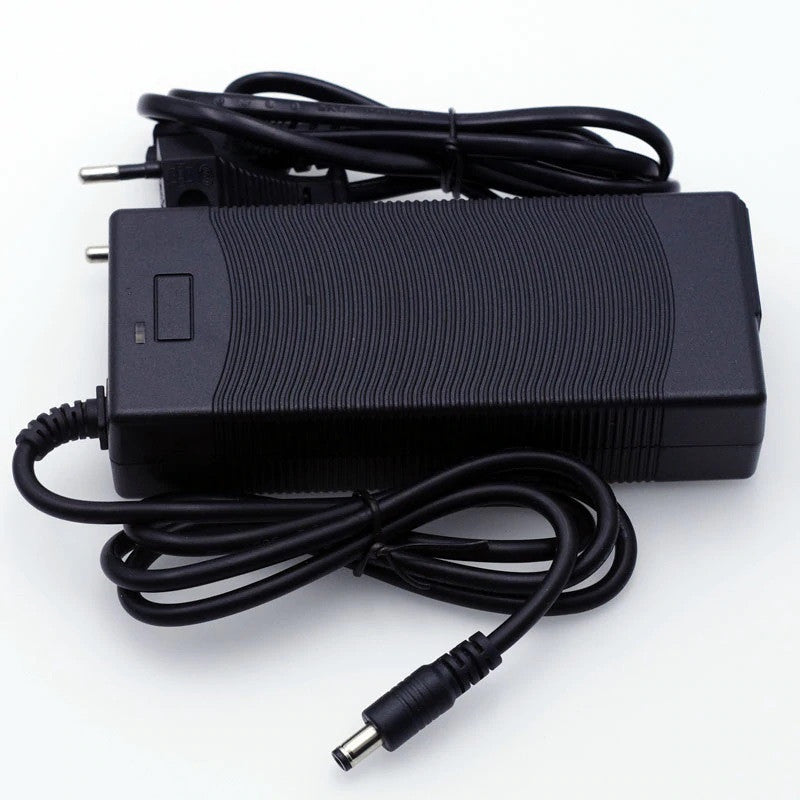 Chargeur adaptateur 11.1v 12v 12.6v 5A 3s pour batterie lithium polymer 5.5 x 2.1mm euro plug ECLATS DESTOCKAGE