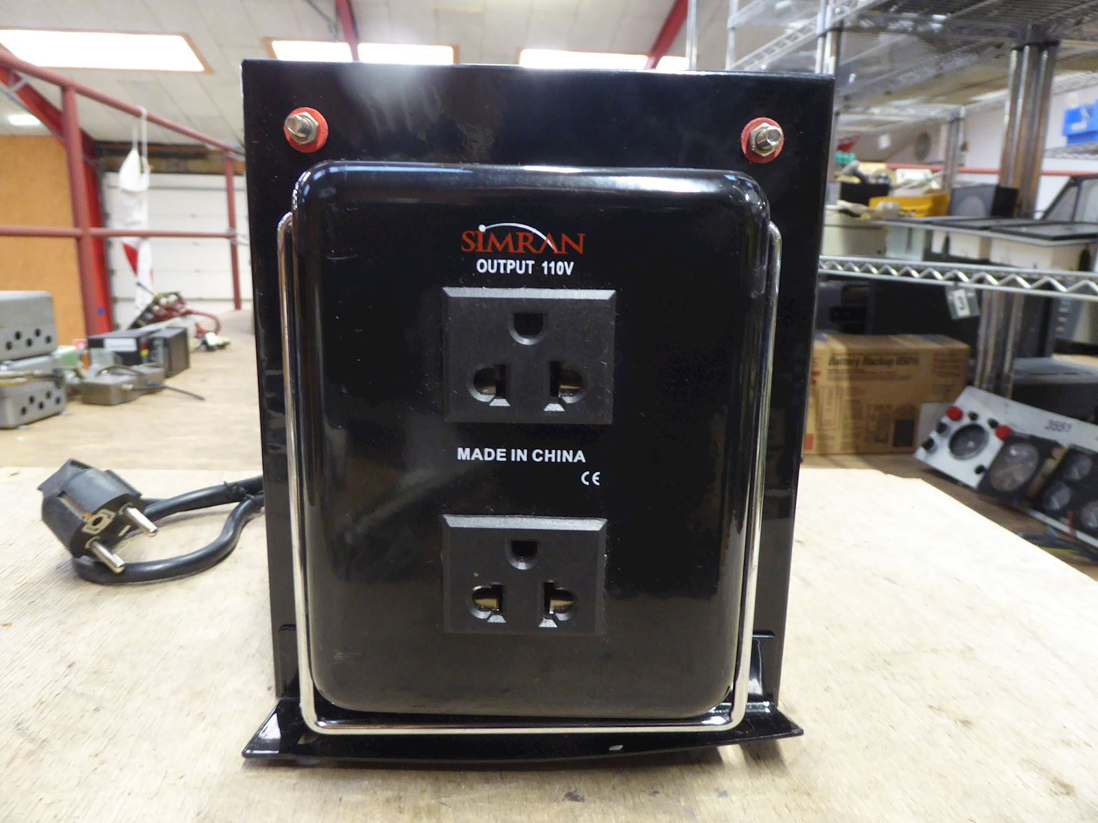 Convertisseur de tension electrique 110v 220v 5kw 5000w crête 6600w 240v vers 110v ou 220v - ECLATS DESTOCKAGE