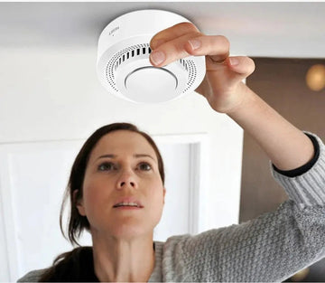 Détecteur de fumée WiFi alarme de protection incendie pompier Alexa Google Assistant SmartLife tuya ECLATS DESTOCKAGE