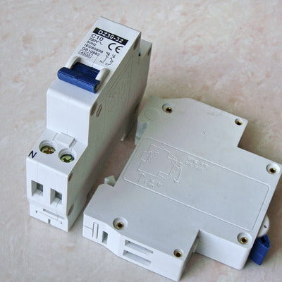 Disjoncteur modulaire bipolaire calibre 10a 1 phase + neutre dpn 1p n 4.5ka 230v rail din ECLATS DESTOCKAGE
