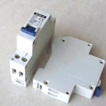 Disjoncteur modulaire dpn 1p n calibre 32a 4.5ka 230v rail din 1 phase + neutre bipolaire ECLATS DESTOCKAGE