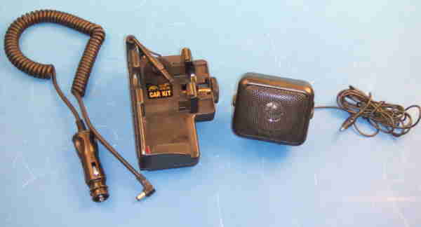 Kit main libre universel pour telephone cellulaire (1 seul disponible !} ECLATS DESTOCKAGE