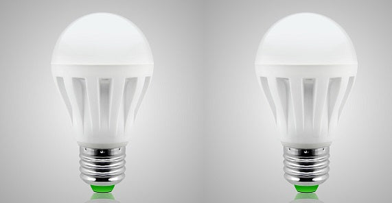 Lot de 2 ampoules led 220v e27 9w blanc eclairage de secours avec batterie intégré lumiere ECLATS DESTOCKAGE