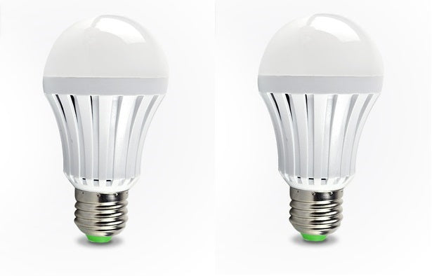 Lot de 2 ampoules magique e27 5w 35w 40w 45w 110v 220v + batterie rechargeable ECLATS DESTOCKAGE
