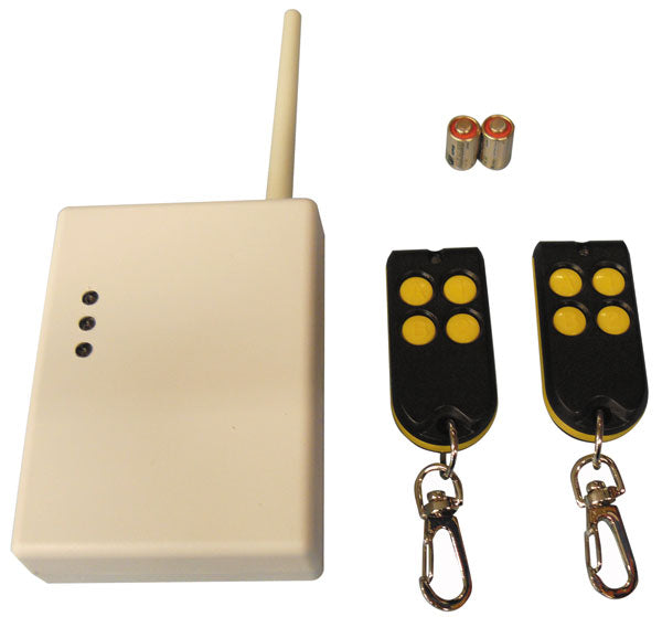 Pack domotique compose de 2 telecommandes radio rc40 1 recepteur radio uc216 3 canaux domotiques ECLATS DESTOCKAGE