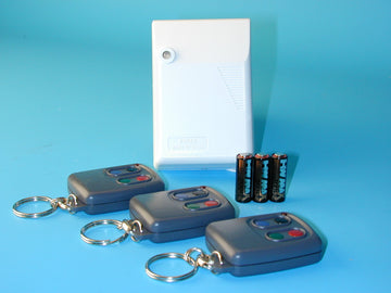 Pack domotique compose de : 3 telecommandes radio r4t + 1 recepteur hf 4 canaux ECLATS DESTOCKAGE