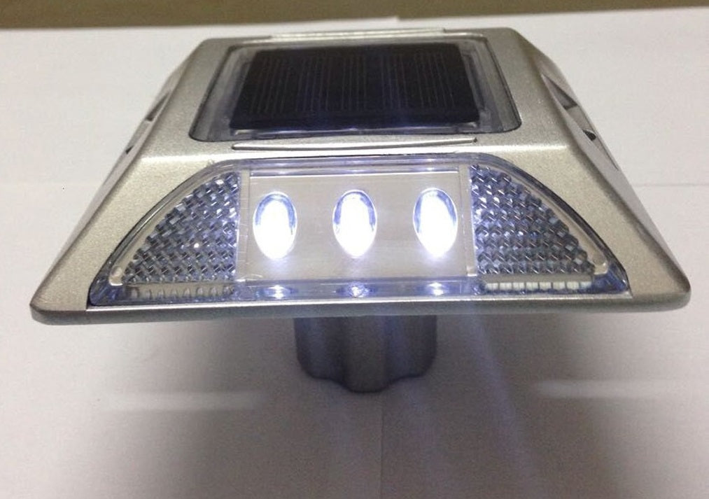 Plot routier solaire 6 led blanc double face a encrer eclairage lumineux ip66 aluminium balisage ECLATS DESTOCKAGE