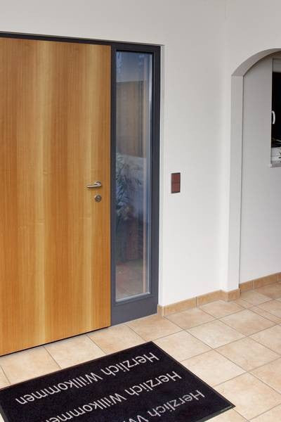 Tapis de contact à alarme est adapté à la sécurisation d escaliers ou d entrées - ECLATS DESTOCKAGE