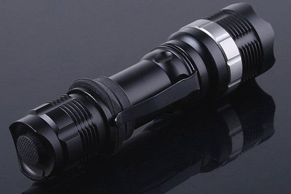 Torche led 3w zoom lumière 600 lumen 800lm 3 modes eclairage zoom aluminum ECLATS DESTOCKAGE