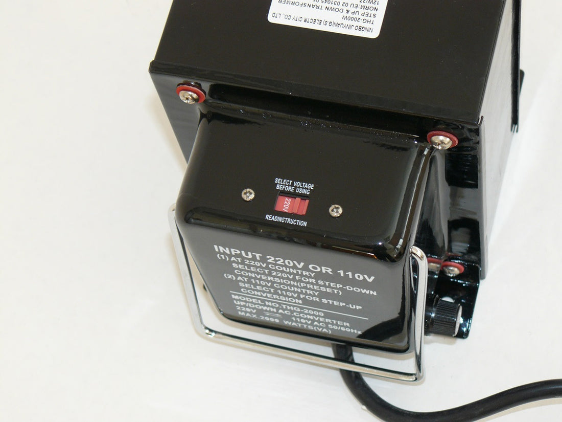 Transformateur 1500 watt convertisseur 110 120 v - 220 240 v réversible 1500w de bronson - ECLATS DESTOCKAGE